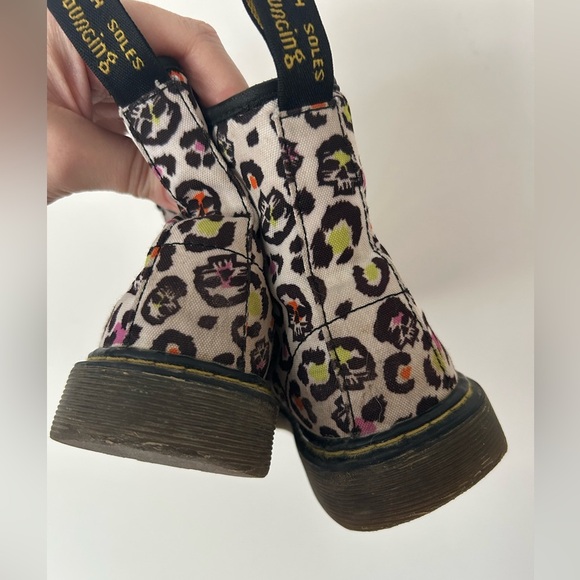 Dr. Martens Kids' Delaney Leopard Canvas Lace Low Boots - White Size 3 Girls - Picture 7 of 9
